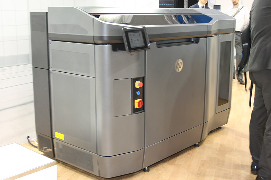 画像1：3つのユニットで生産効率を高めるHP社の新型機種、日本で初めてその全容を公開