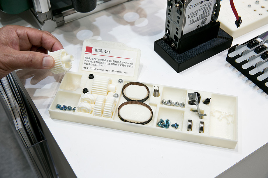 画像1：強度と耐熱性の高さを特徴とする材料押出堆積法／FDM方式、Stratasys社のFortus 450mc