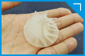 画像：VisiJet™ M3 Crystal（アクリル系UV硬化樹脂）