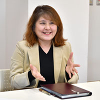 画像：社会福祉法人コメット 事務局長 長津 司穂子 様