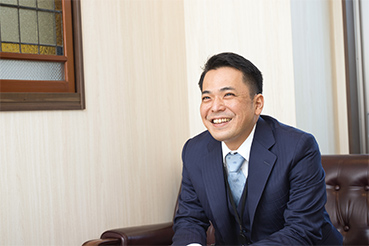 画像：あじさい税理士法人 代表 手塚 智三郎 様