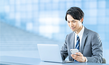 画像：ツールを活用して密なコミュニケーションを実現
