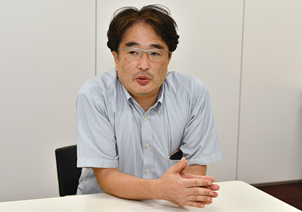 画像：庶務課 課長 樋口 憲二 様