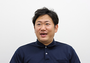 岡谷岩井北海道株式会社　業務部　課長　浅利 拡 氏