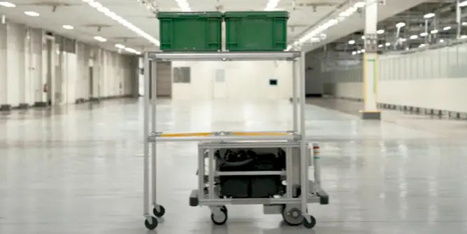 画像：4輪フリー台車潜り込み