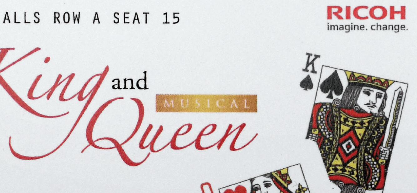 画像1：見る角度、光の反射でさまざまな表情を演出可能にするクリアトナー