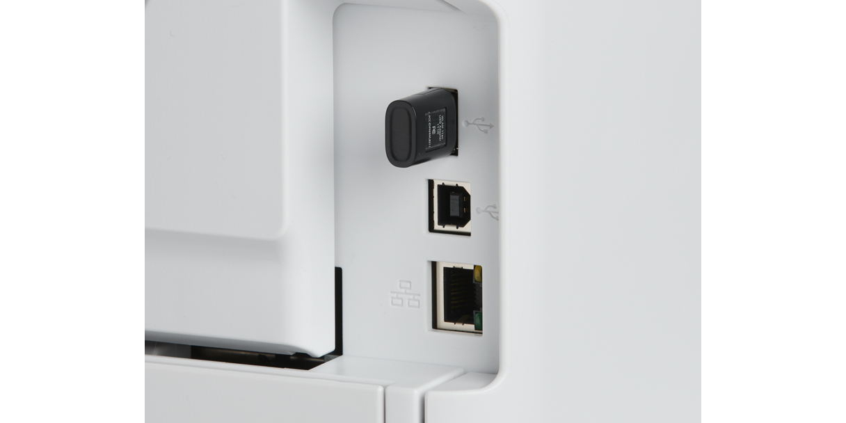 機器にIEEE 802.11 Interface Unit Type P16を接続した画像