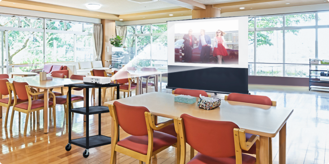活用シーン3：イベント・集会・レクリエーション。多目的室での利用風景