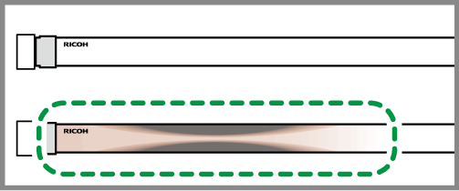 画像：外観が発熱により黒く変色したLED照明