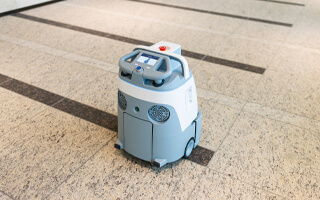 業務用清掃ロボットのメリットは？市場規模や導入事例を紹介